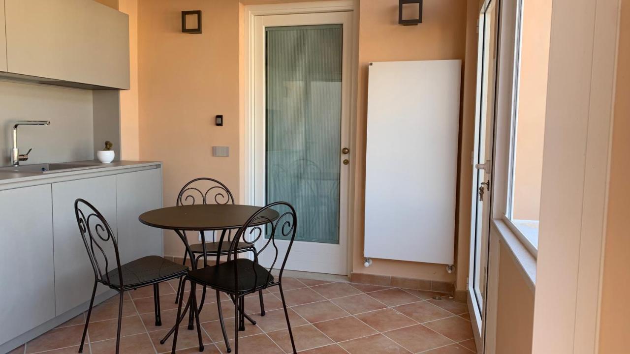 Dimora Del Leone Gaeta Bed & Breakfast Bagian luar foto