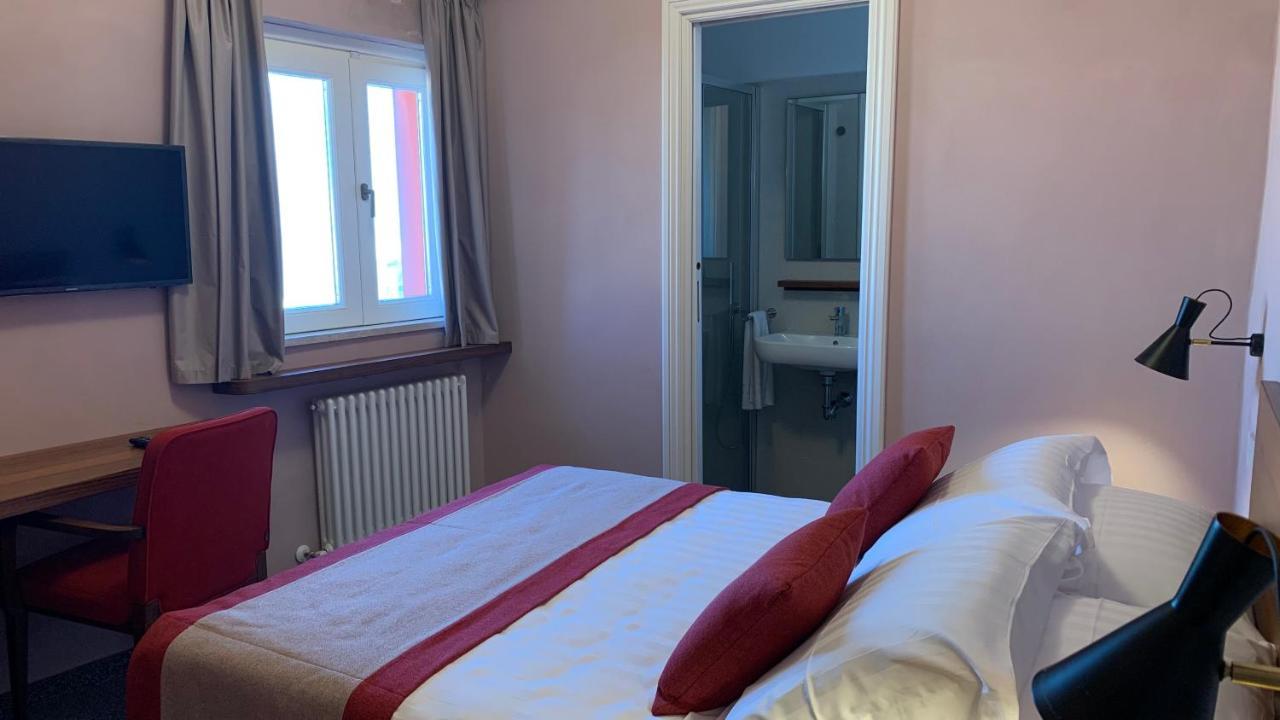 Dimora Del Leone Gaeta Bed & Breakfast Bagian luar foto