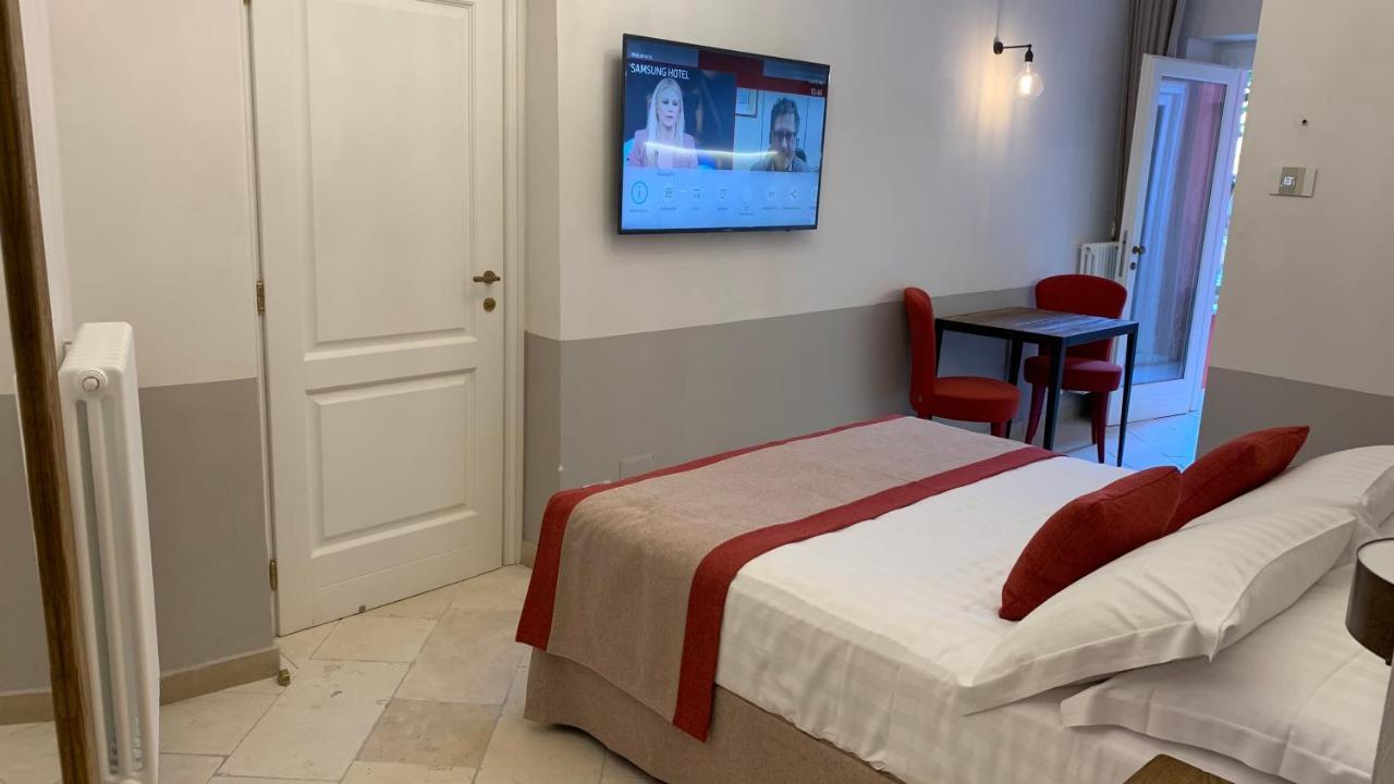 Dimora Del Leone Gaeta Bed & Breakfast Bagian luar foto
