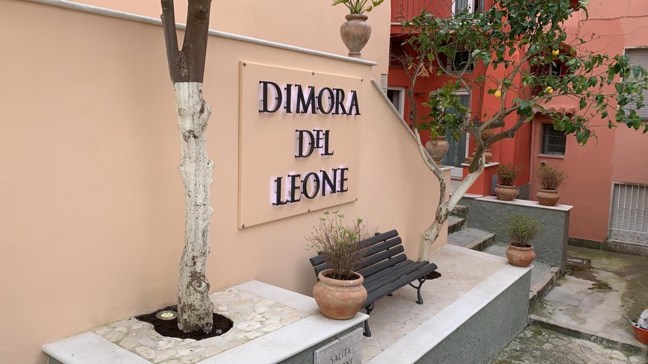 Dimora Del Leone Gaeta Bed & Breakfast Bagian luar foto