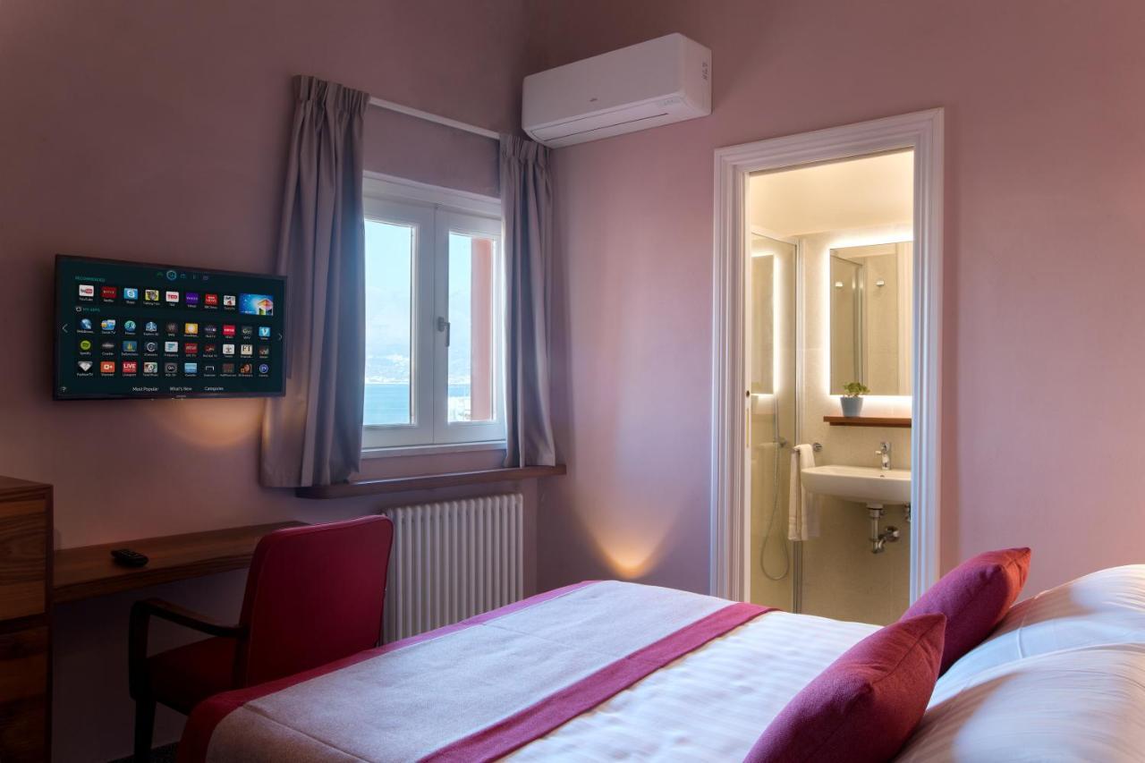 Dimora Del Leone Gaeta Bed & Breakfast Bagian luar foto