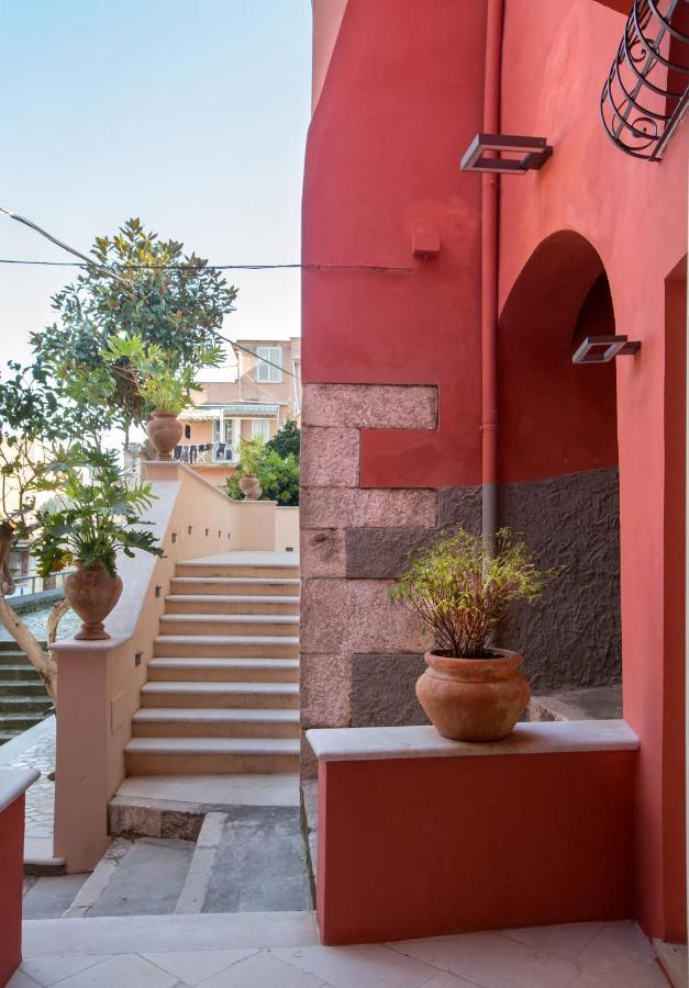 Dimora Del Leone Gaeta Bed & Breakfast Bagian luar foto
