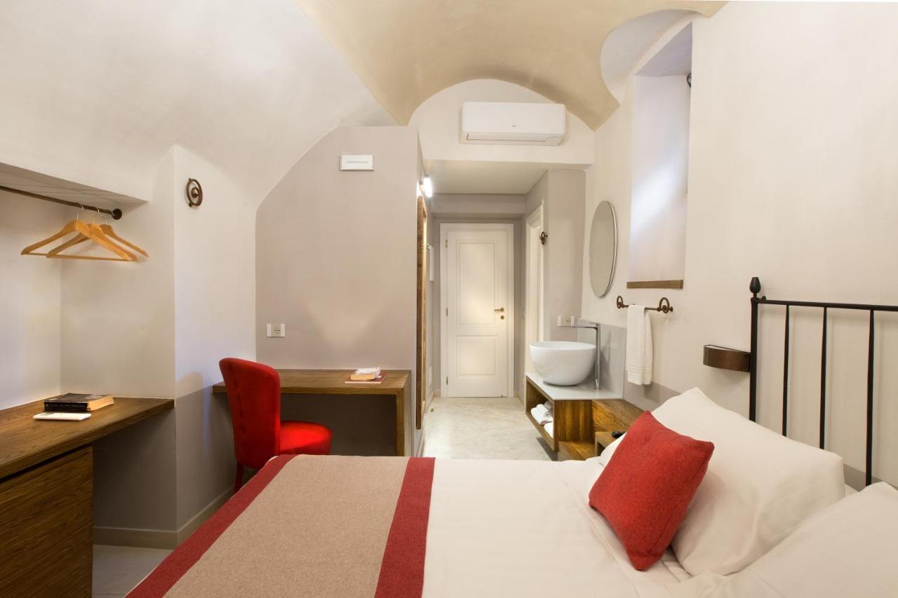 Dimora Del Leone Gaeta Bed & Breakfast Bagian luar foto