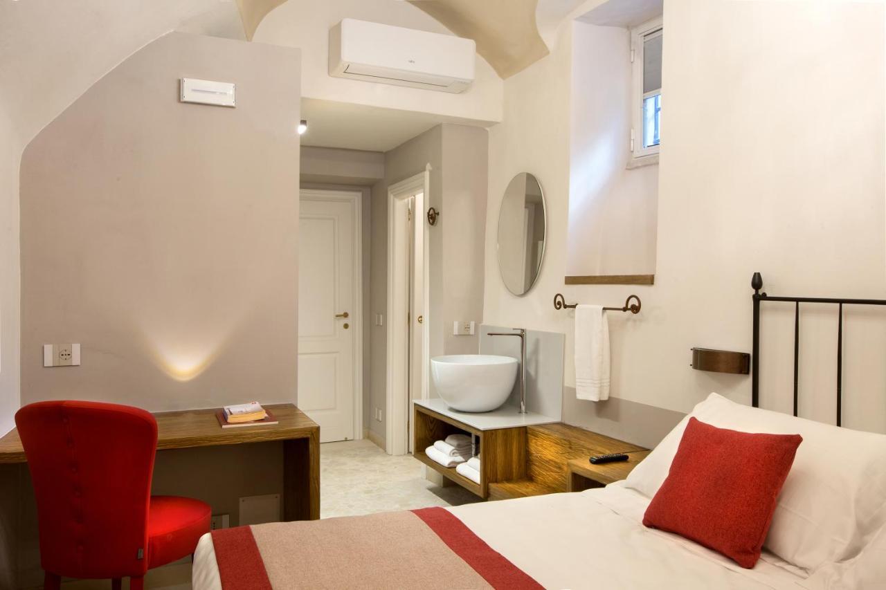 Dimora Del Leone Gaeta Bed & Breakfast Bagian luar foto